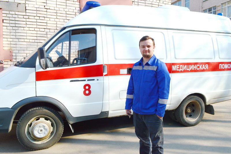 День скорой фото. День ССМП. Сотрудники скорой медицинской помощи Людиново. Водитель скорой помощи для детского сада. Сотрудники скорой помощи Выборг.